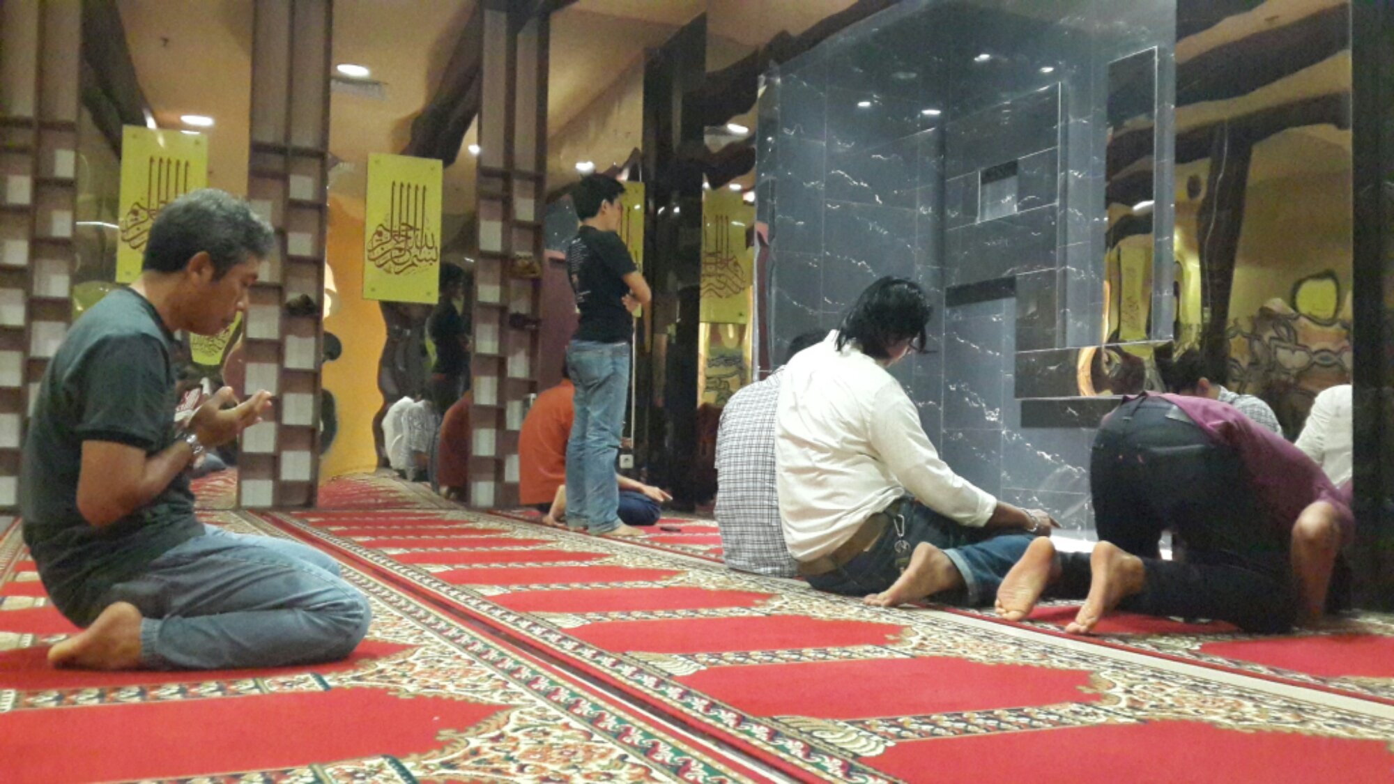 5 Musholla Masjid Mall Jakarta dengan Interior Artistik 